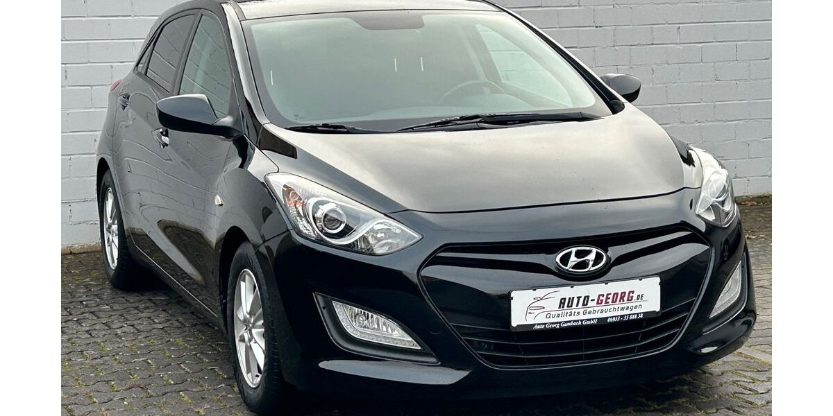 Hyundai i30 92.000 km 8.400 &euro; Münzenberg Gambach 35516