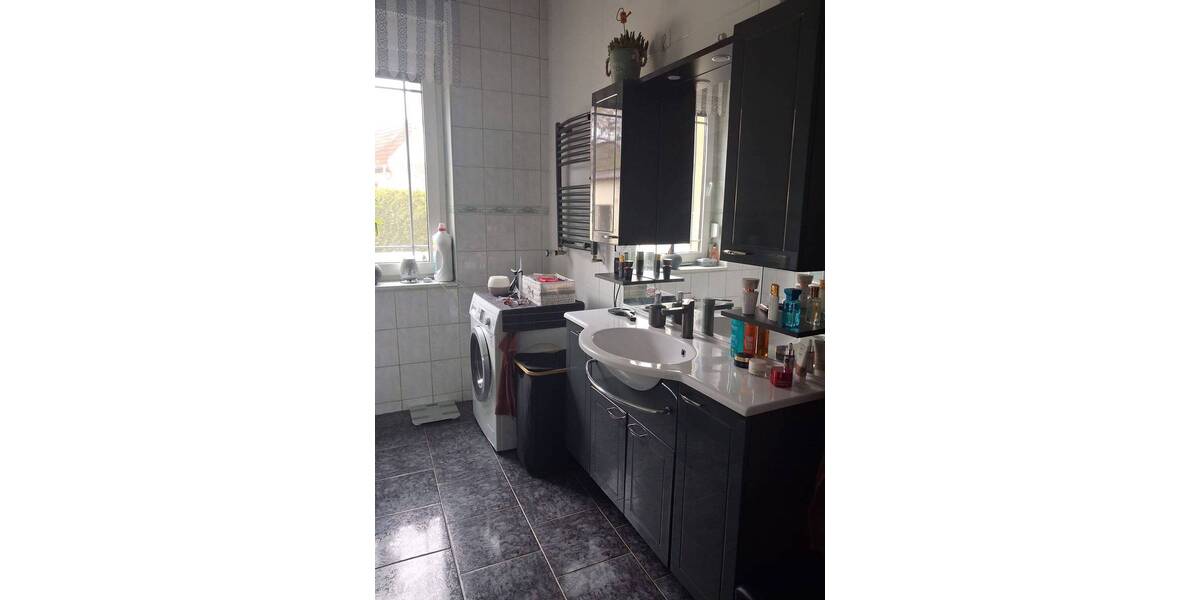 Einfamilienhaus Falkenberg Schmerkendorf - 7 Zimmer, 251 m&sup2;, 180.000&euro; | Angebot:26696009