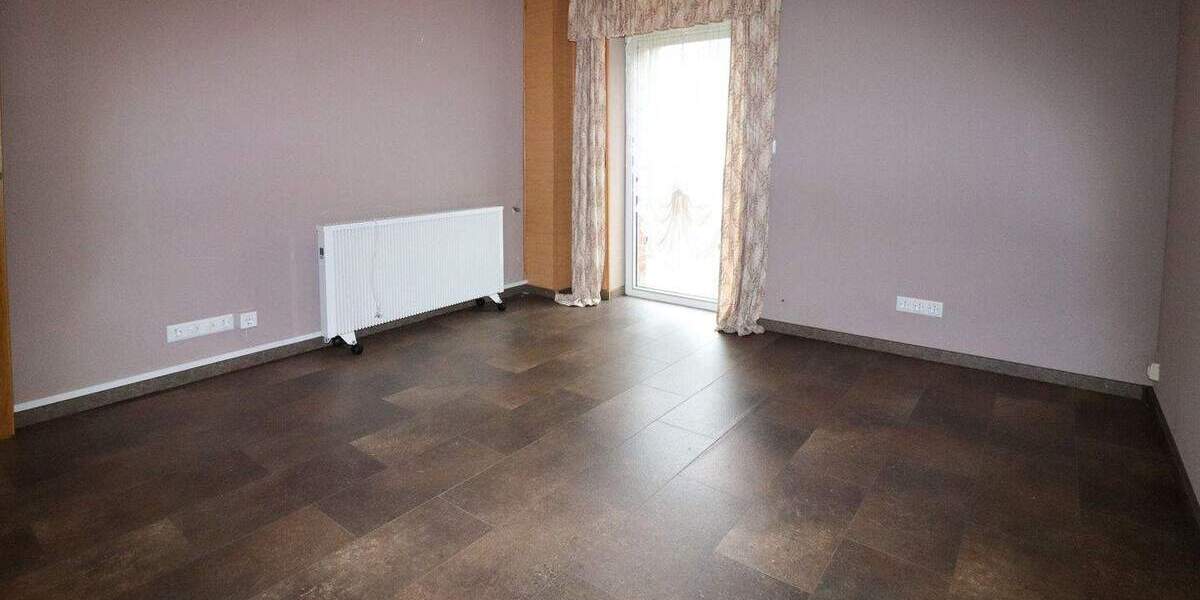 Etagenwohnung Grevenbroich Wevelinghoven - 3 Zimmer, 100 m&sup2;, 249.000&euro; | Angebot:25249703