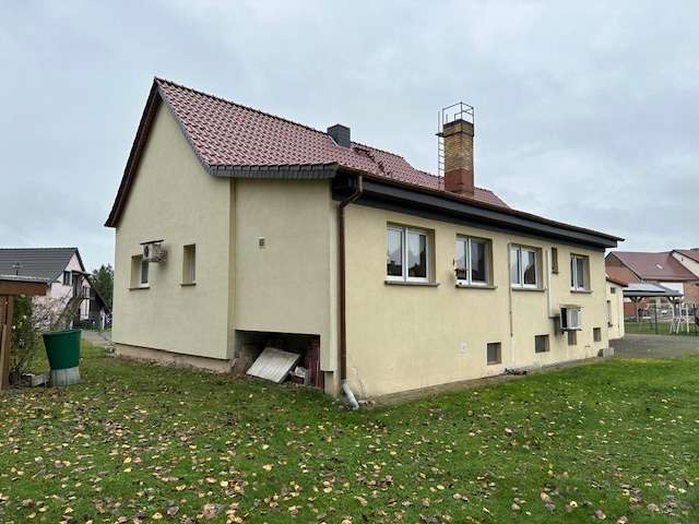 Haus zum Kaufen in Jessen 212.000 € 203.78 m²