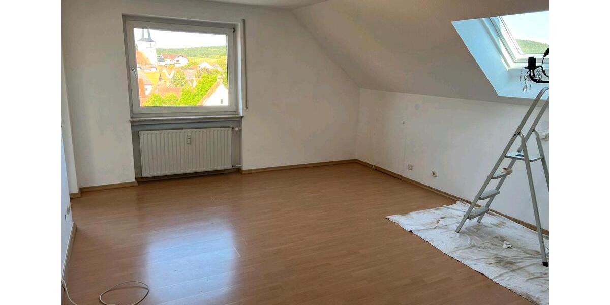Dachgeschoßwohnung Bischofsheim in der Rhön - 3 Zimmer, 82 m&sup2;, 500&euro; | Angebot:26697462