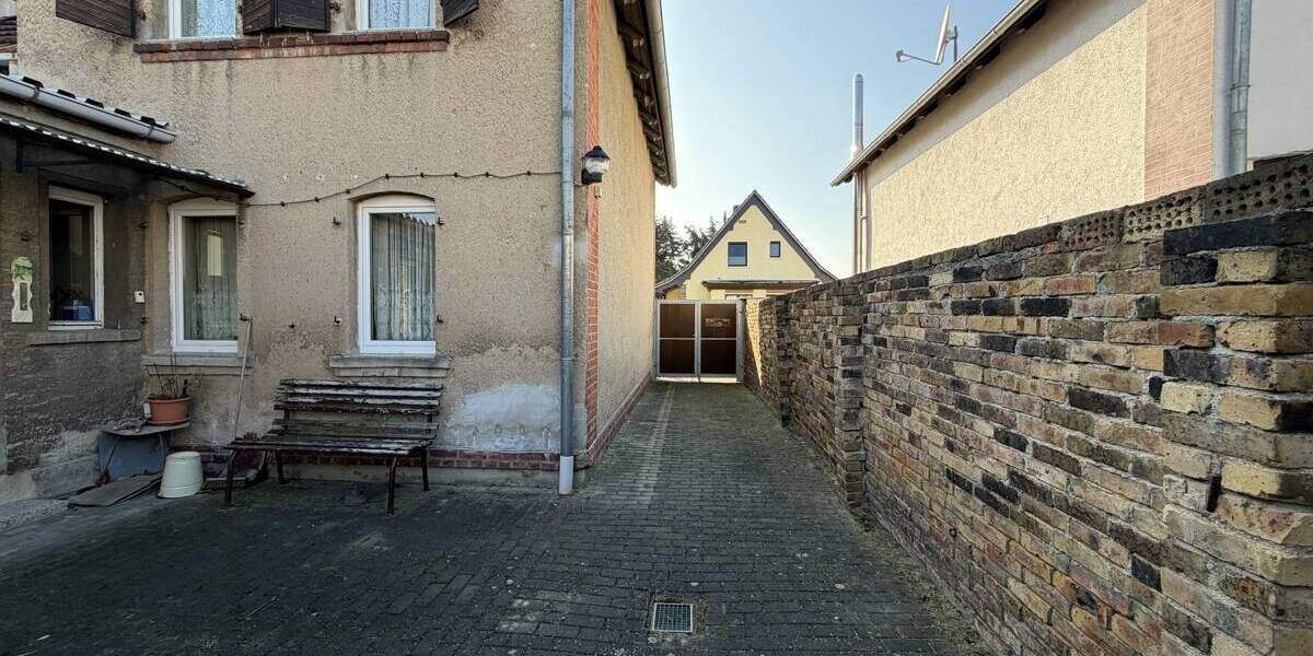 Doppelhaushälfte Sandersdorf-Brehna Petersroda - 5 Zimmer, 101 m&sup2;, 50.000&euro; | Angebot:25797992