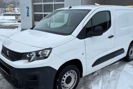 Peugeot Partner 84.300 km 11.200 &euro; Velburg / Dantersdorf 92355