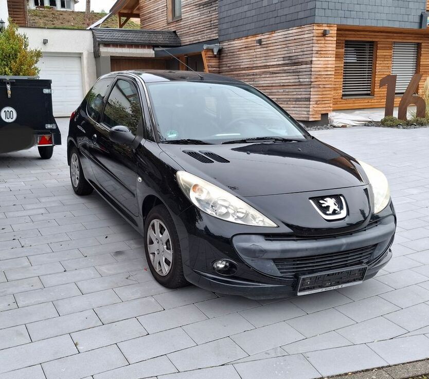 Peugeot 206 136.000 km 1.100 € Lennestadt 57368