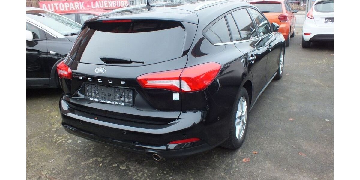 Ford Focus 61.500 km 14.999 &euro; Lauenburg/-Elbe 21481