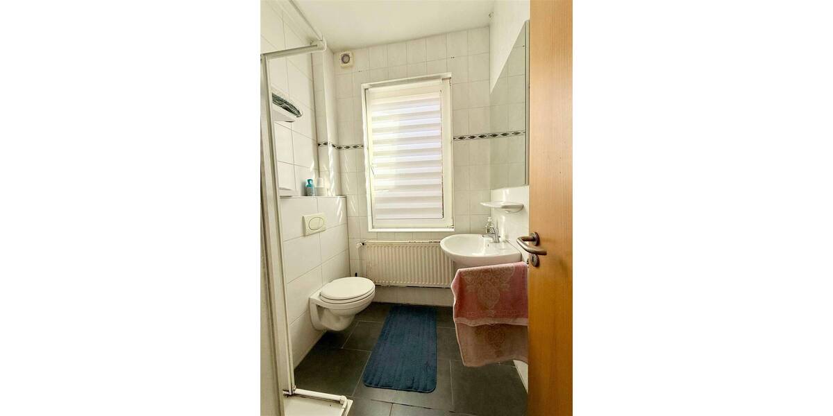 Zimmer Aurich Innenstadt - 3 Zimmer, 95 m&sup2;, 650&euro; | Angebot:25986236
