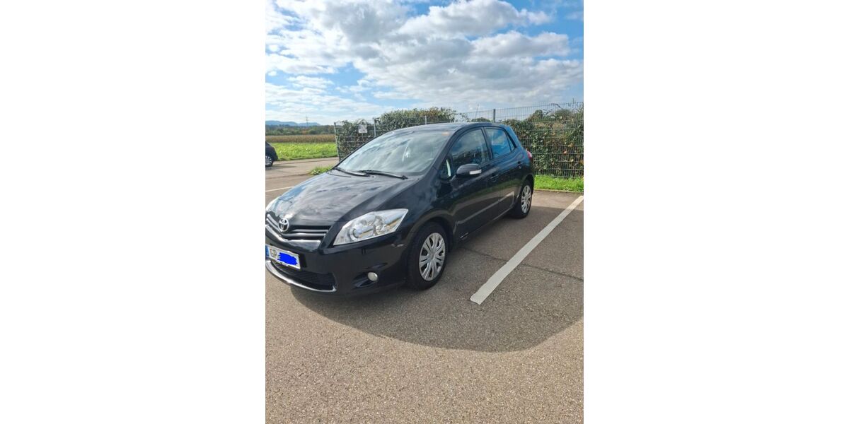 Toyota Auris 154.000 km 4.950 &euro; Salach 73084