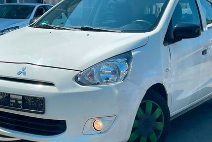 Mitsubishi Space Star 142.252 km 3.300 &euro; Gelsenkirchen 45884