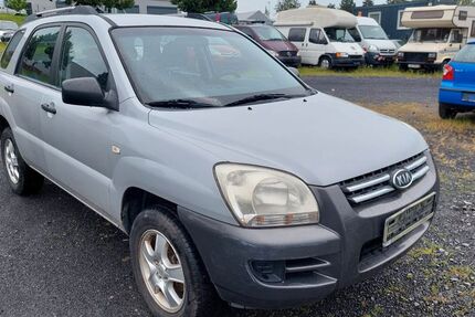 Kia Sportage 154.000 km 1.700 &euro; Elz 65604