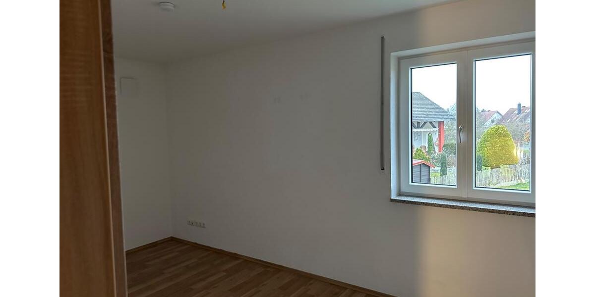 Doppelhaushälfte Osterhofen - 6 Zimmer, 175 m&sup2;, 1.400&euro; | Angebot:24832218