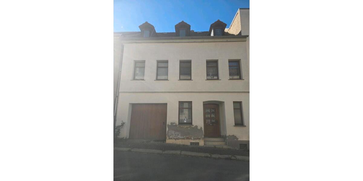 Etagenwohnung Meerane - 8 Zimmer, 180 m&sup2;, 50.000&euro; | Angebot:26757988