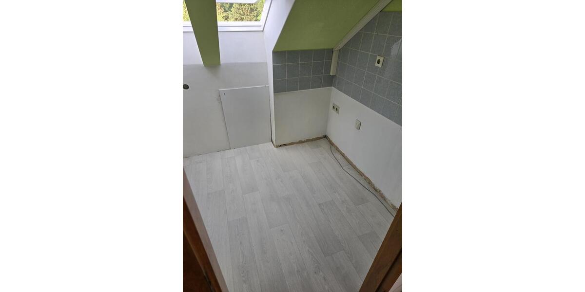 Dachgeschoßwohnung Solingen Höhscheid - 2 Zimmer, 54 m&sup2;, 450&euro; | Angebot:24919424