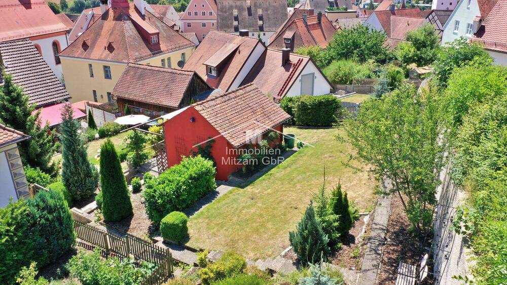 Mehrfamilienhaus, Wohnhaus Greding - 7 Zimmer, 229 m&sup2;, 300.000&euro; | Angebot:26487598