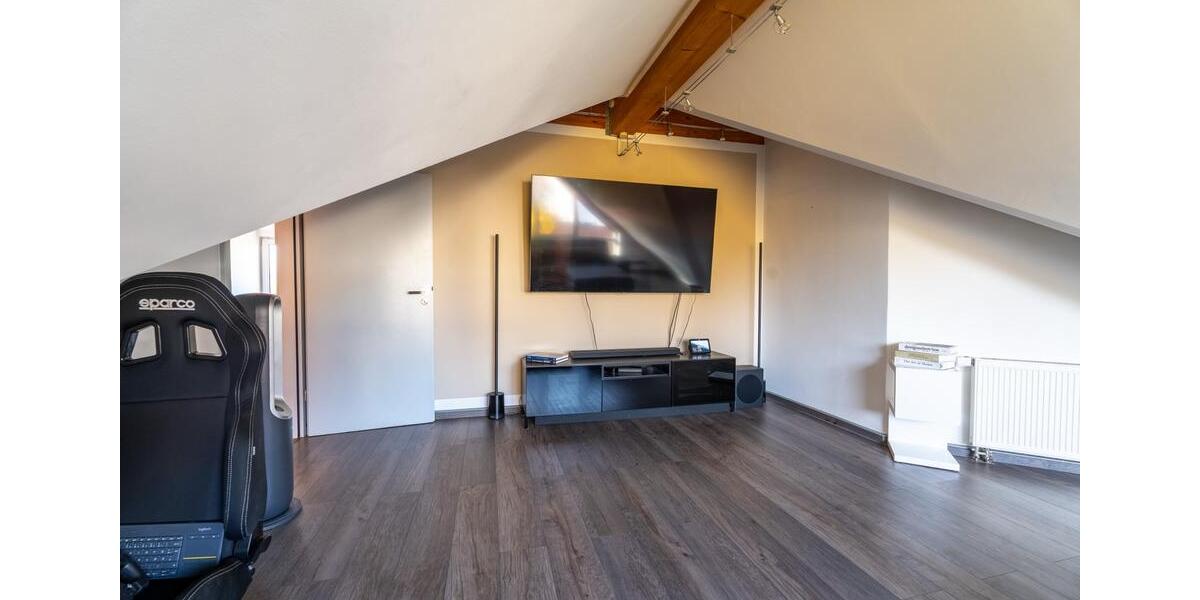 Dachgeschoßwohnung Wiesbaden Mainz-Amöneburg - 2 Zimmer, 104 m&sup2;, 1.710&euro; | Angebot:25975106