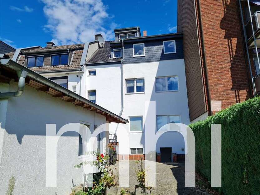 Haus zum Kaufen in Troisdorf 678.000 € 255 m²