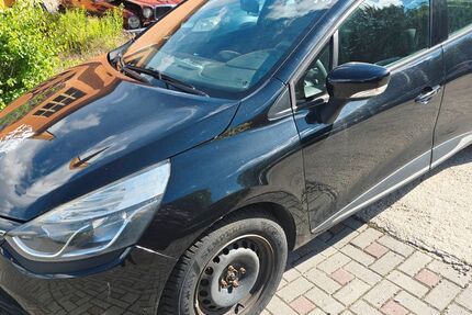Renault Clio 84.500 km 4.490 &euro; Chemnitz 09114