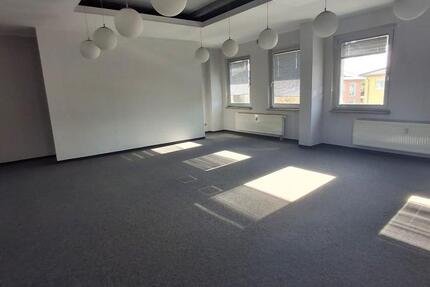 30-150m² Büroräume in beliebtem Gewerbegebiet in Hoppegarten zimmer