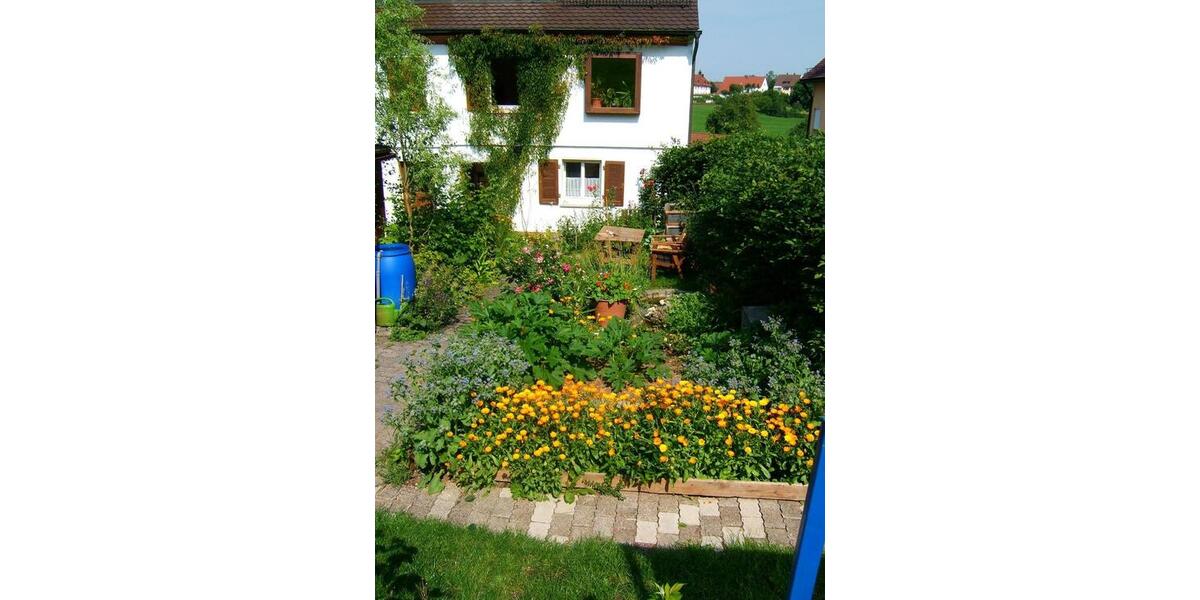 Doppelhaushälfte Ellwangen (Jagst) - 7 Zimmer, 100 m&sup2;, 139.000&euro; | Angebot:25615393