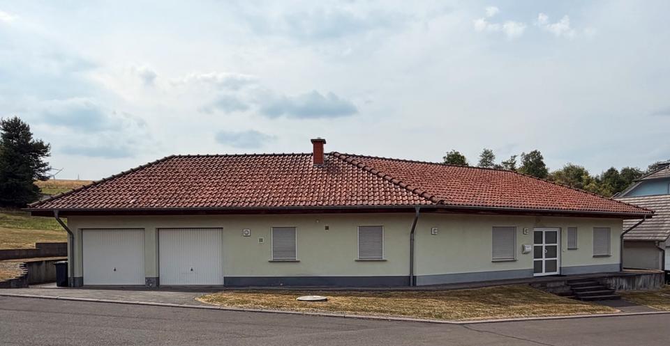 Bungalow Berschweiler bei Baumholder - 7 Zimmer, 148 m&sup2;, 329.000&euro; | Angebot:27146237
