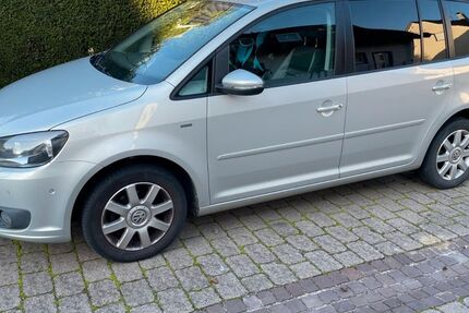 VW Touran 119.000 km 9.300 &euro; Neulingen 75245
