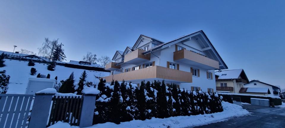 GROSSZÜGIGE 4 Zi.-EG-WOHNUNG in ABSOLUTER TOP-LAGE von FÜSSEN zu VERMIETEN! 4 zimmer