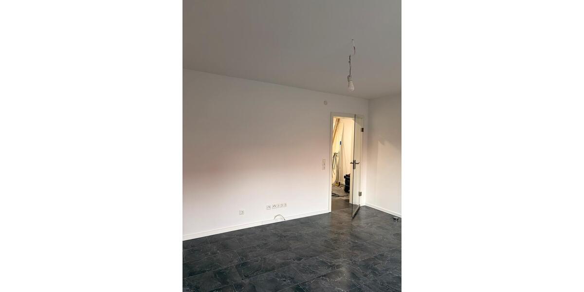 Sanierte Haushälfte mit Garten zu vermieten 3 zimmer