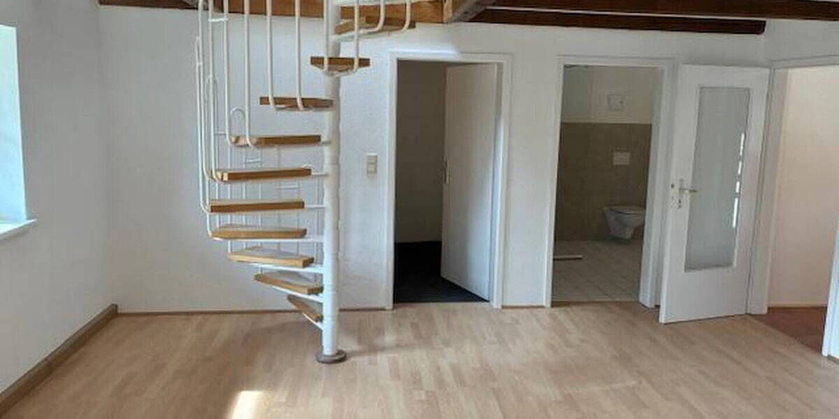 Etagenwohnung Seesen Kirchberg - 3 Zimmer, 129 m&sup2;, 895&euro; | Angebot:26344022