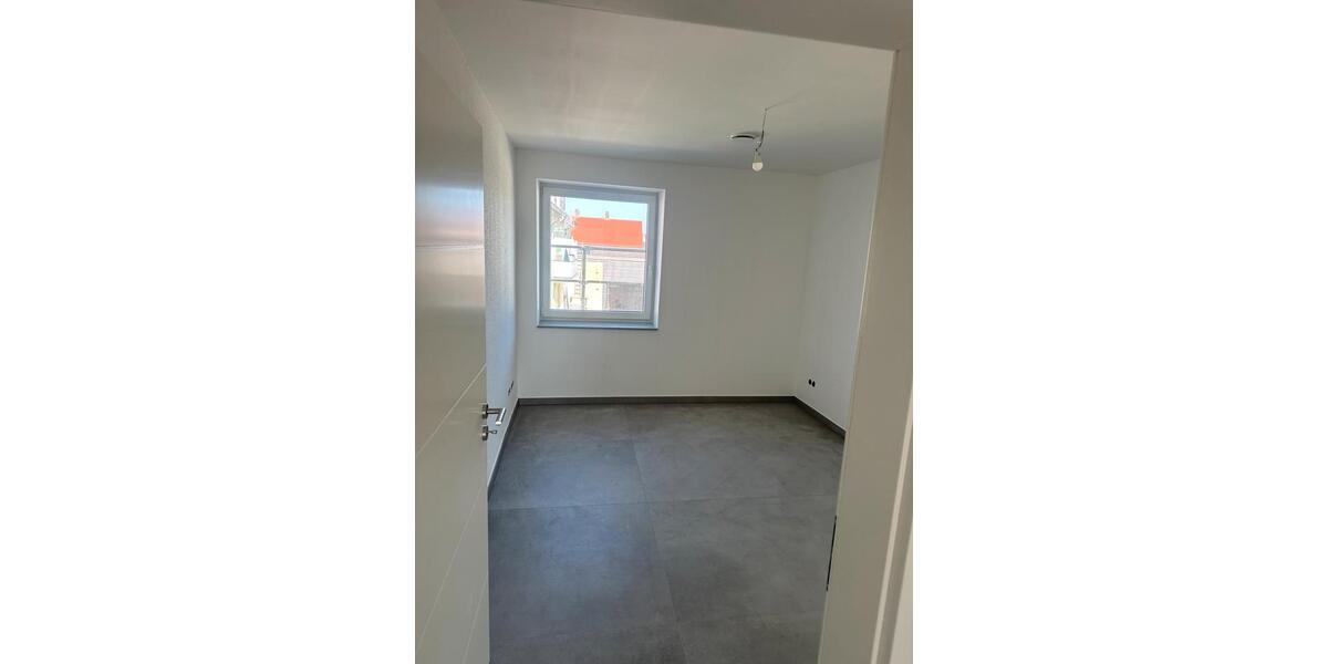 Etagenwohnung Brühl - 4 Zimmer, 100 m&sup2;, 1.900&euro; | Angebot:25414576