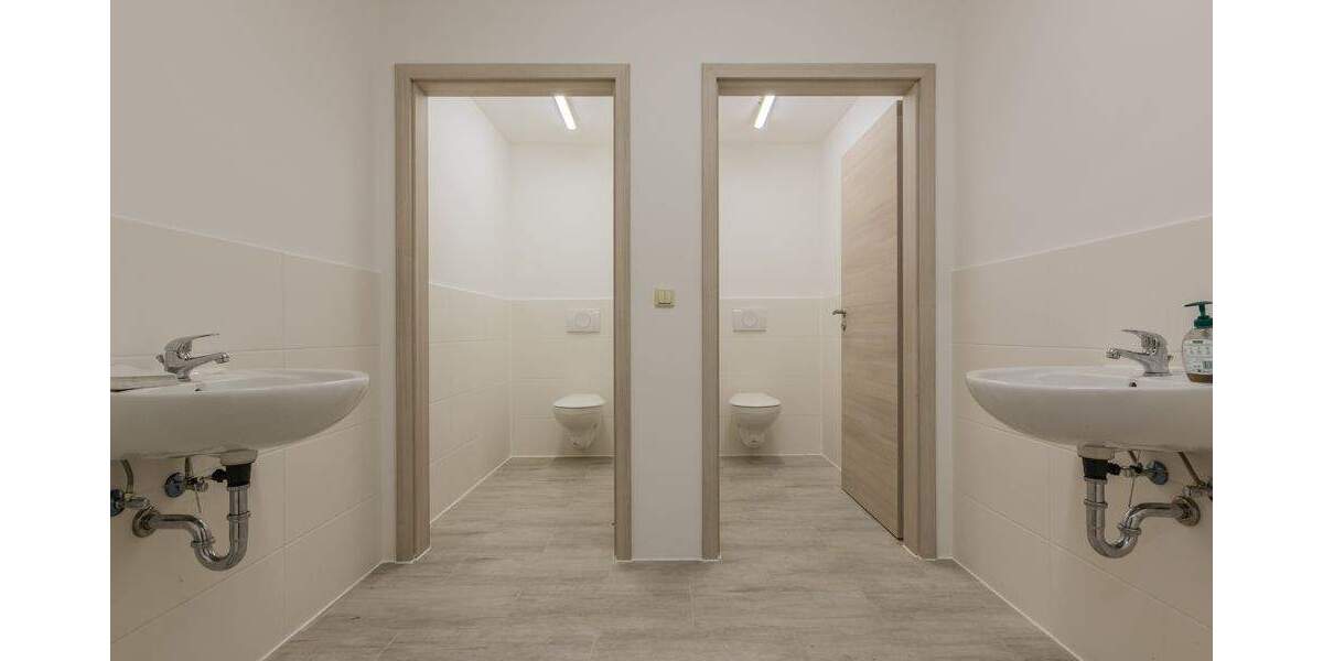 Gewerbeobjekt Pocking Rottau - 6.500&euro; | Angebot:23982435