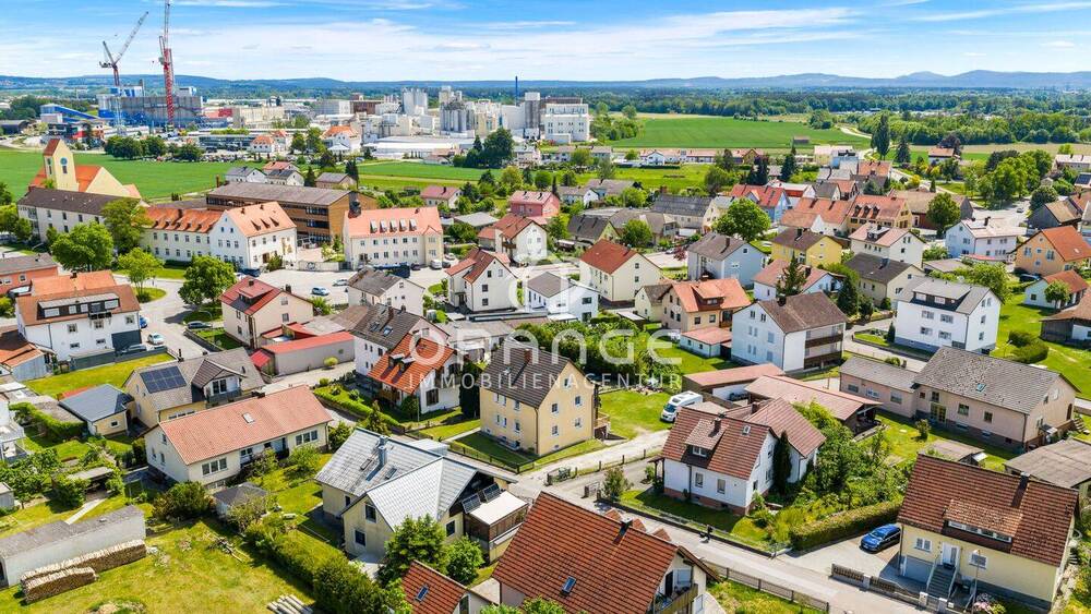 Mehrfamilienhaus, Wohnhaus Schwandorf / Dachelhofen Dachelhofen - 9 Zimmer, 197 m&sup2;, 425.000&euro; | Angebot:26712585