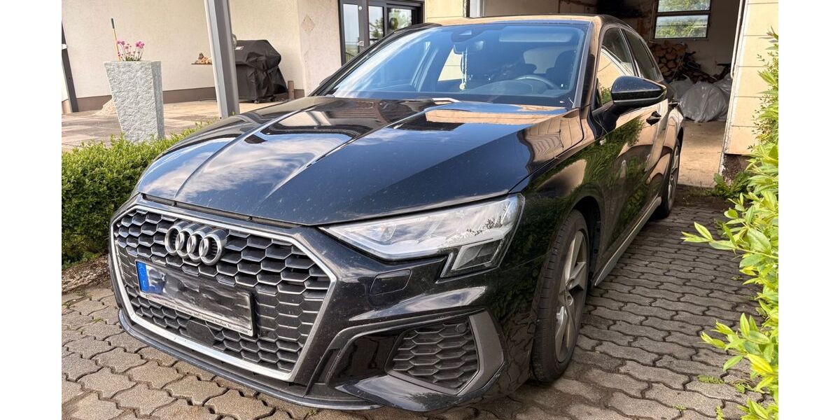 Audi A3 72.000 km 22.000 &euro; Röhl 54636