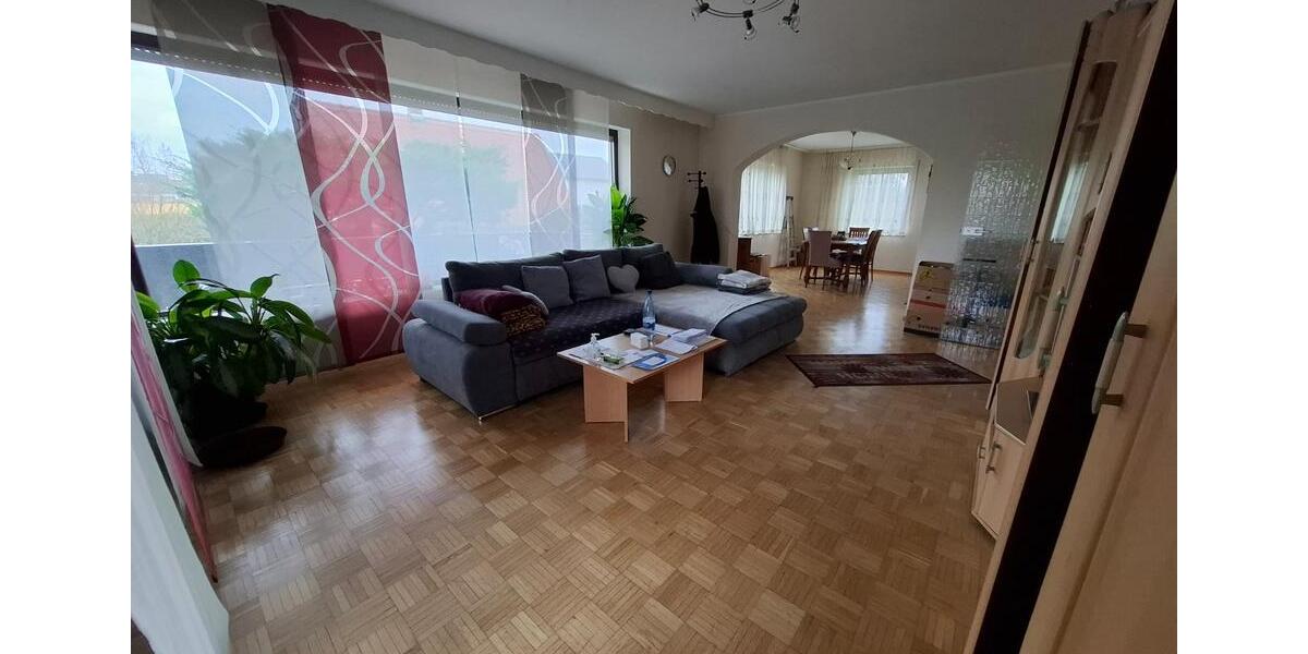 Erdgeschoßwohnung Hallstadt - 3.5 Zimmer, 110 m&sup2;, 1.150&euro; | Angebot:24325827
