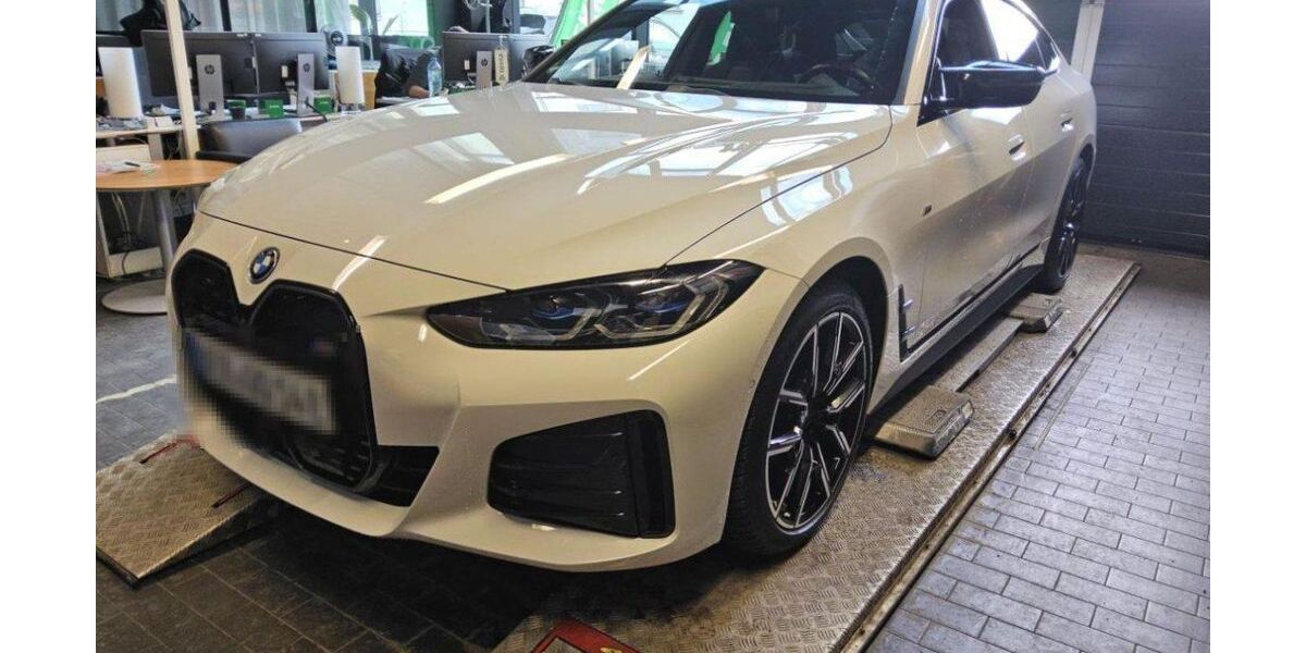 BMW i4 56.904 km 41.490 &euro; Hagen 58091