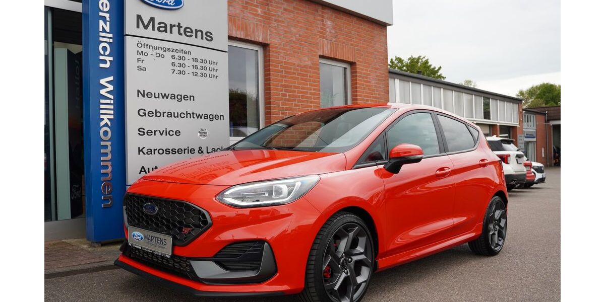 Ford Fiesta 18.156 km 23.990 &euro; Achim-Embsen 28832