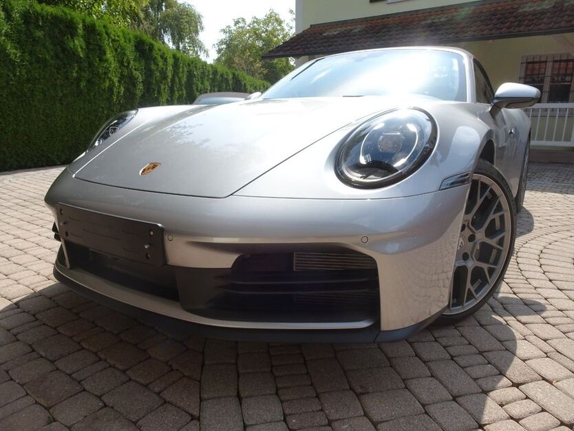 Porsche 992 4.000 km 136.500 € Schnaitsee 83530