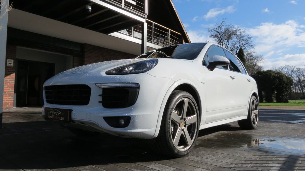 Porsche Cayenne 185.000 km 35.890 &euro; Wagenfeld 49419