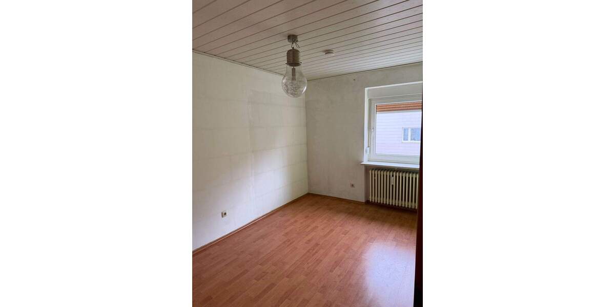 Etagenwohnung Weiden in der Oberpfalz Rehbühl - 3 Zimmer, 68 m&sup2;, 550&euro; | Angebot:26804186