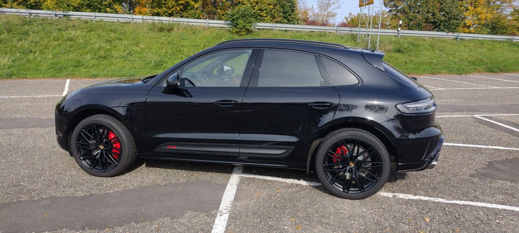 Porsche Macan 8.750 km 110.000 &euro; Gaggenau 76571
