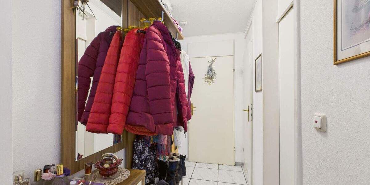 Etagenwohnung Brühl - 3 Zimmer, 85 m&sup2;, 185.000&euro; | Angebot:25374399