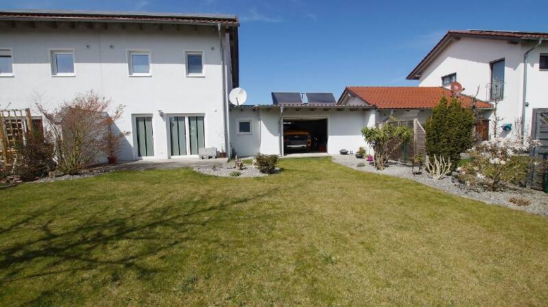 Doppelhaushälfte Sünching - 4 Zimmer, 138 m&sup2;, 1.250&euro; | Angebot:26247334