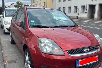Ford Fiesta 146.869 km 2.900 &euro; Mannheim 68165