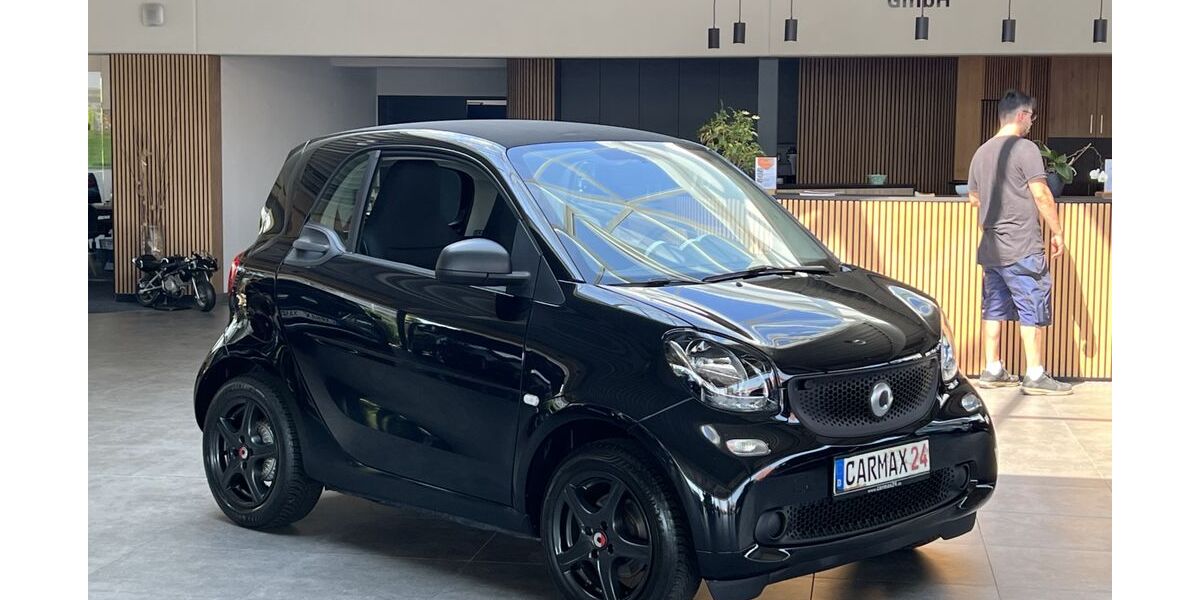 Smart ForTwo 25.811 km 9.970 &euro; Cadolzburg bei Nürnberg 90556