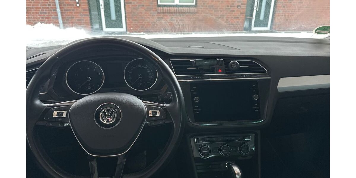 VW Tiguan 100.000 km 22.150 &euro; Labenz 23898