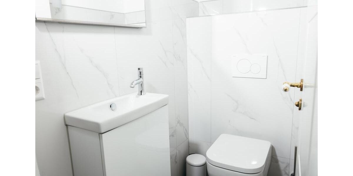 Möbliertes Penthouse mit Dachterrasse in der Altstadt 4 zimmer