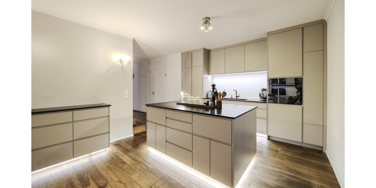 EXKLUSIVE TOSKANA-VILLA SÜDLICH VON GRÜNWALD – WOHNEN WIE IM URLAUB - Villa Straßlach München | Angebot:24431466