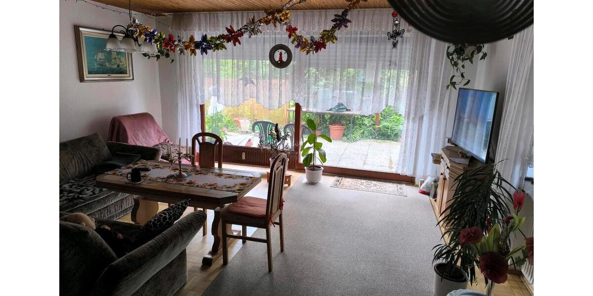 Einfamilienhaus mit 180 m2 Wohnfläche, voll unterkellert 7.5 zimmer