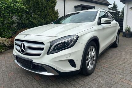 Mercedes GLA 220