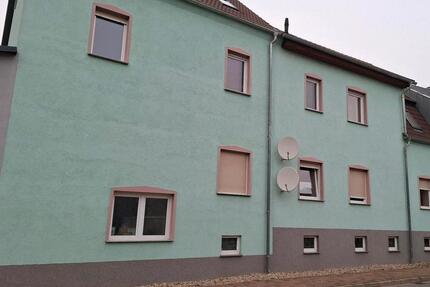 Wohnung Gräfenhainichen - 2 Zimmer, 60 m&sup2;, 350&euro; | Angebot:25978526