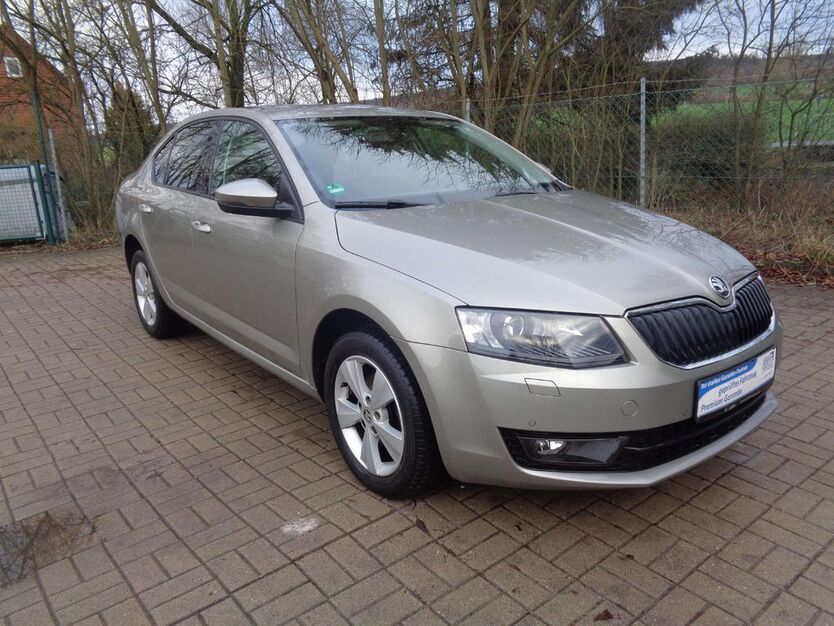 Skoda Octavia 59.600 km 12.499 € Eimen 37632