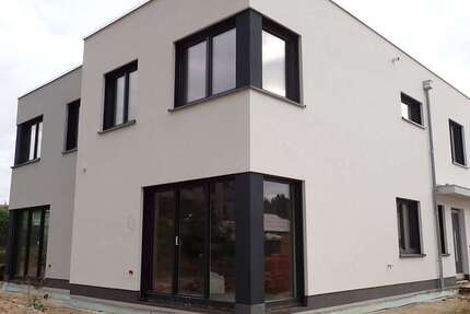 Haus zum Mieten in Zossen OT Wünsdorf 1.875 € 138 m² 4 zimmer